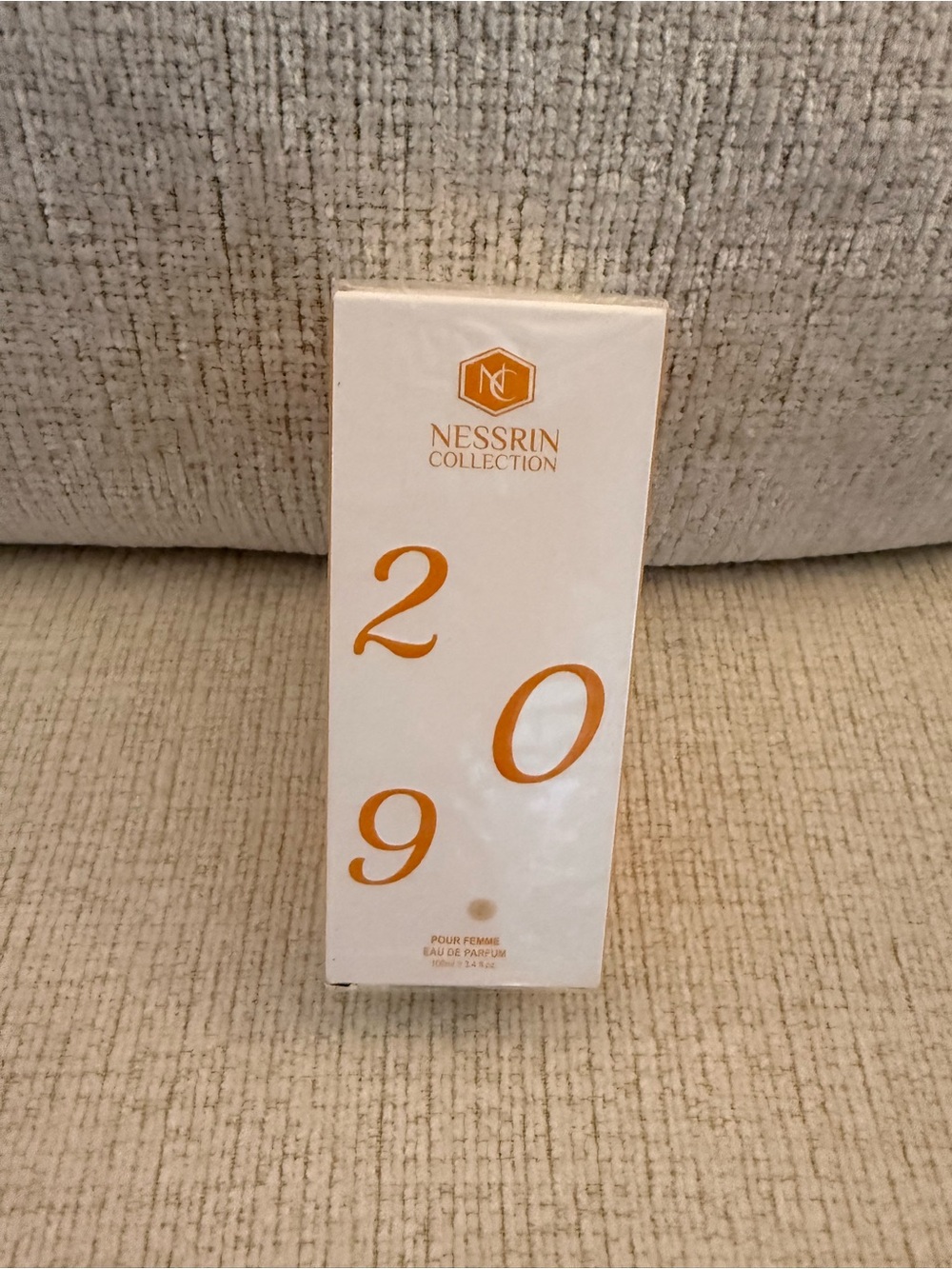 209 Eau de Parfum - White & Gold